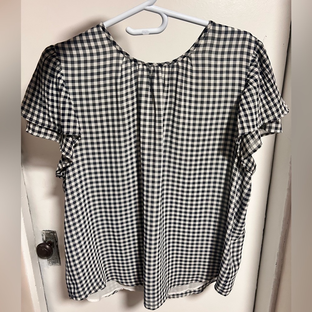 Anne Taylor short sleeve timeless blouse